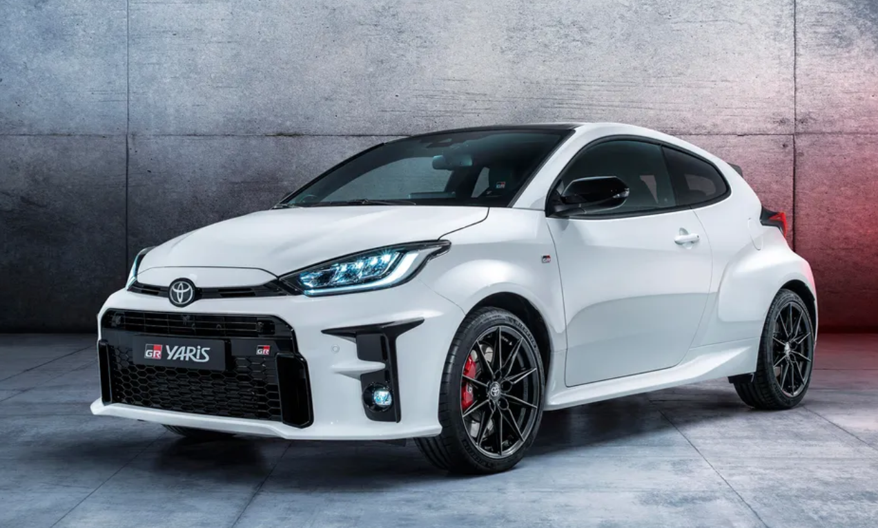 Toyota Yaris 2023: Thiết kế mới, đầy tiện nghi và an toàn